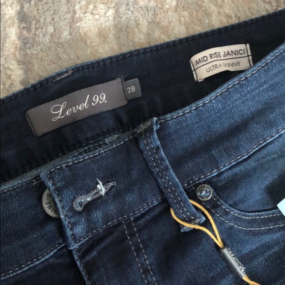 Mid rise ultra skinny Jean - Picture 2 of 3